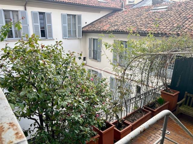 appartamento in vendita a Milano in zona Cadorna