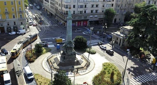 appartamento in vendita a Milano in zona Guastalla