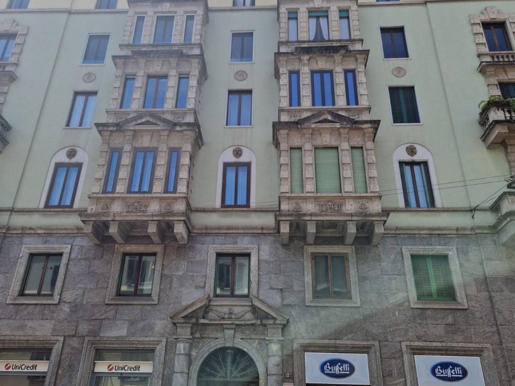 appartamento in vendita a Milano in zona Guastalla