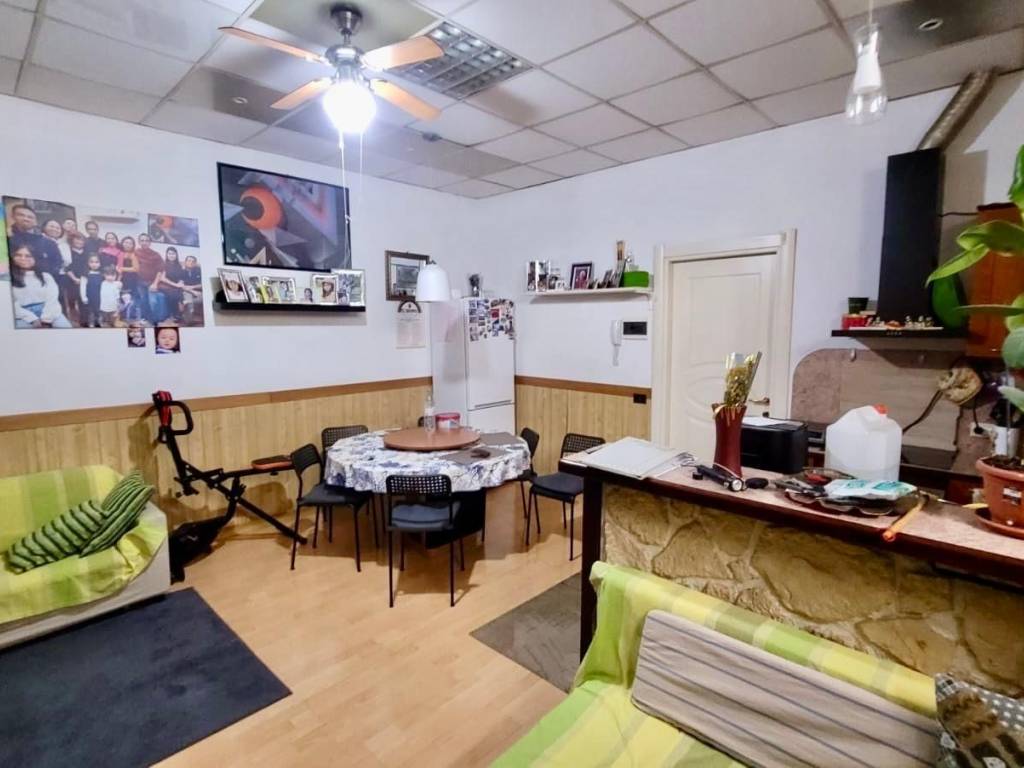 appartamento in vendita a Milano in zona Adriano