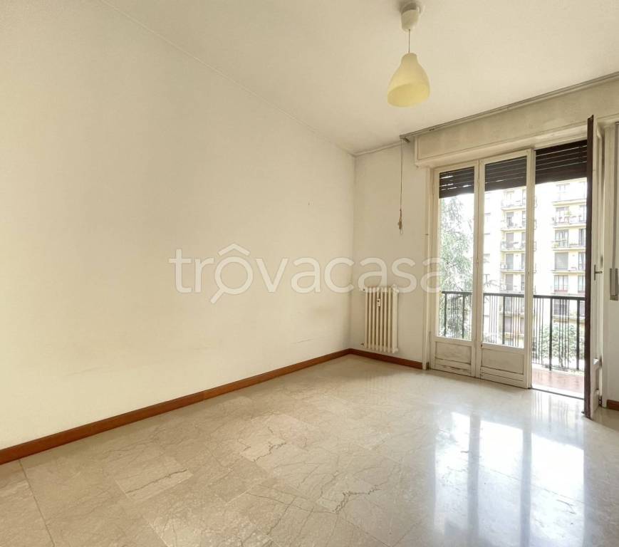 appartamento in vendita a Milano in zona Lorenteggio