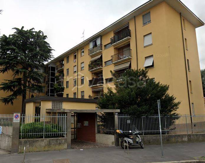 appartamento in vendita a Milano in zona Baggio