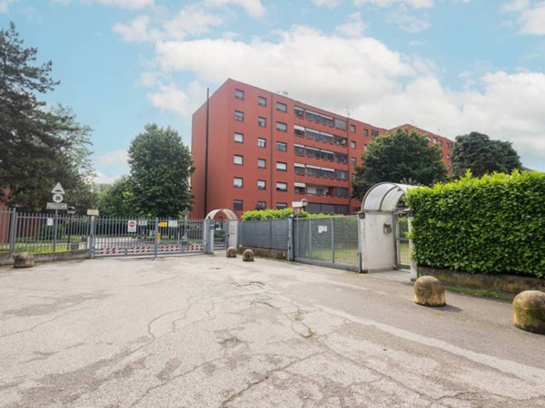 appartamento in vendita a Milano in zona Bocconi