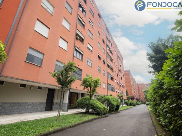 appartamento in vendita a Milano in zona Chiesa Rossa