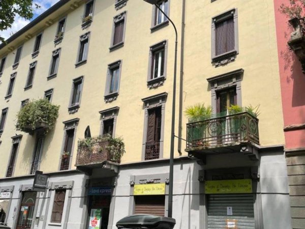 negozio in vendita a Milano in zona Isola