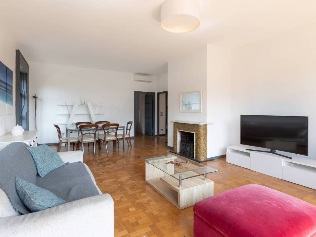 appartamento in vendita a Milano in zona Centro Direzionale