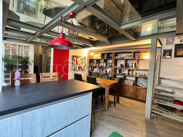 appartamento in vendita a Milano in zona Isola