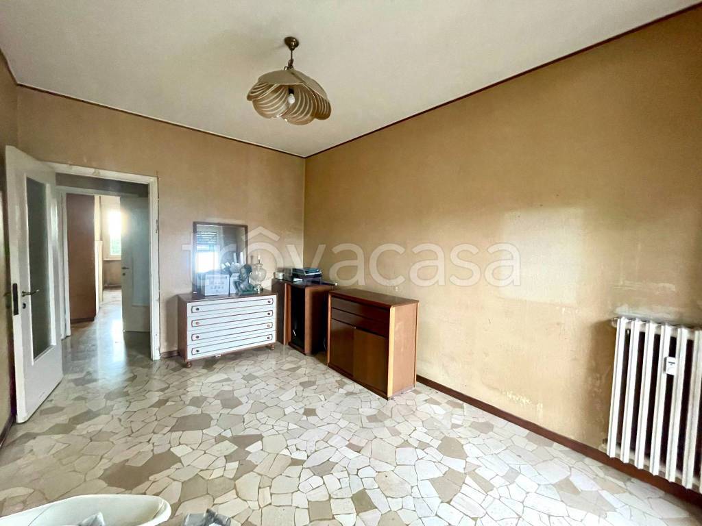 appartamento in vendita a Milano in zona Adriano