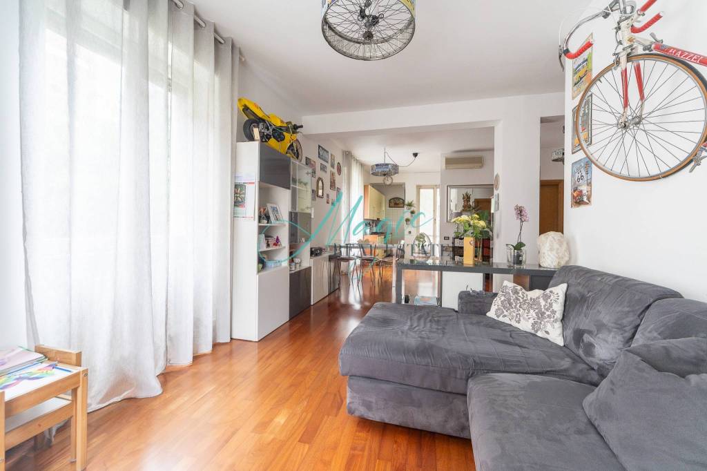 appartamento in vendita a Milano in zona Dergano