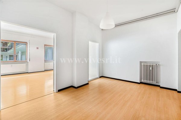 ufficio in vendita a Milano in zona Solari
