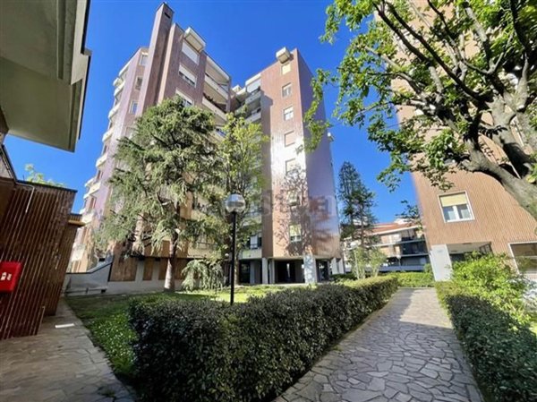 appartamento in vendita a Milano in zona Baggio
