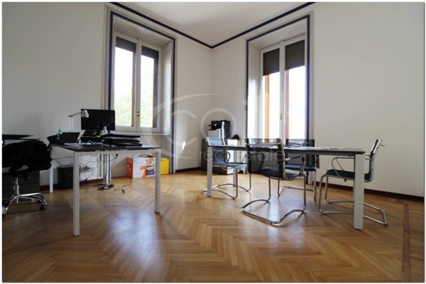 ufficio in vendita a Milano in zona Porta Venezia