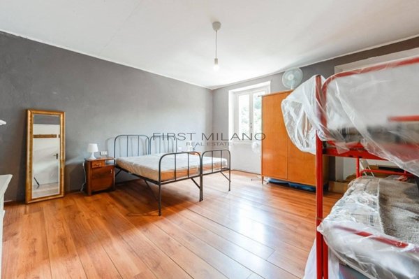 appartamento in vendita a Milano in zona Montalbino