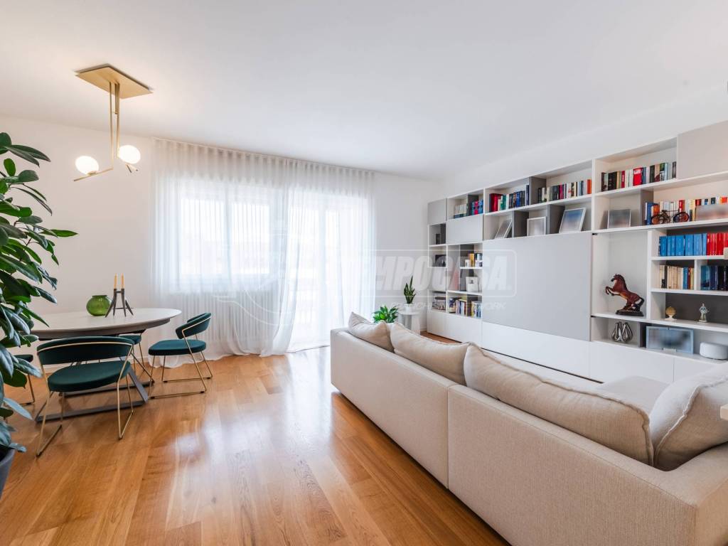 appartamento in vendita a Milano in zona Vigentino