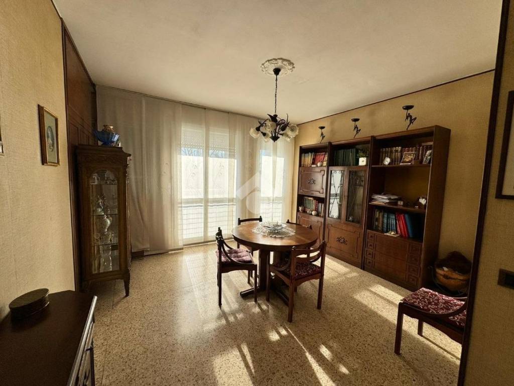 appartamento in vendita a Milano in zona Ronchetto sul Naviglio