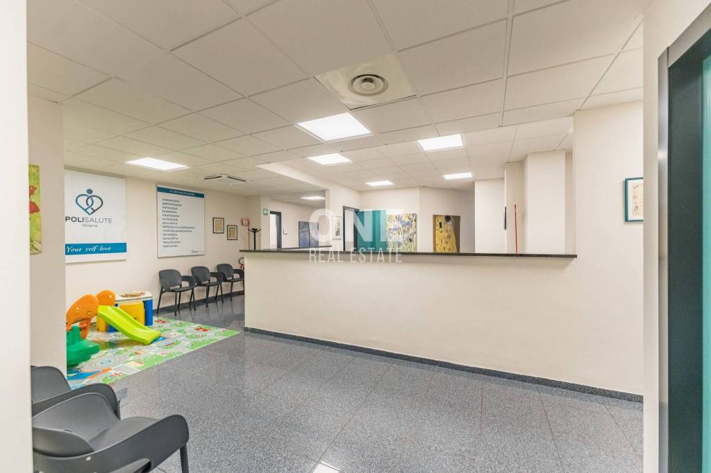ufficio in vendita a Milano in zona Bovisa