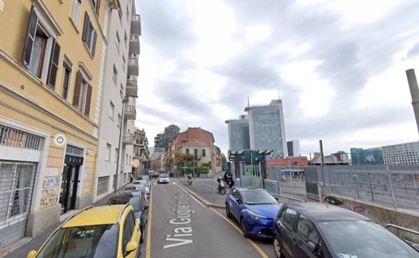 appartamento in vendita a Milano in zona Isola