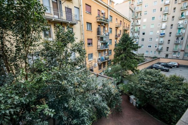 appartamento in vendita a Milano in zona Porta Vittoria