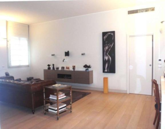 appartamento in vendita a Milano in zona Cadorna
