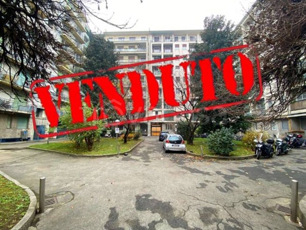 appartamento in vendita a Milano in zona Sempione