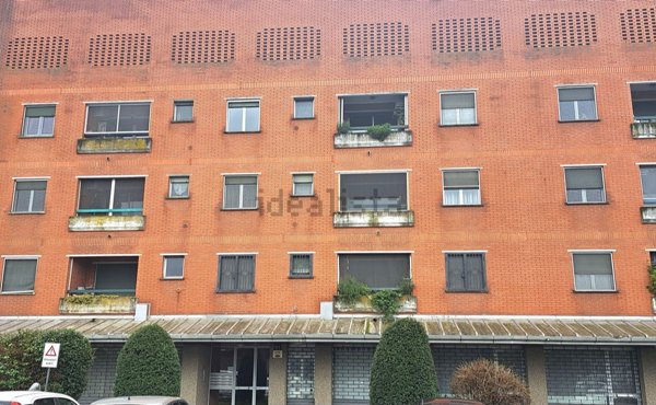 appartamento in vendita a Milano in zona Barona