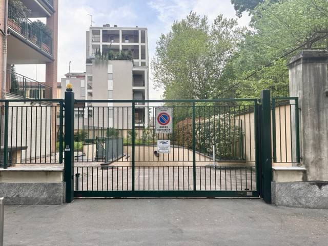 locale di sgombero in vendita a Milano in zona Precotto