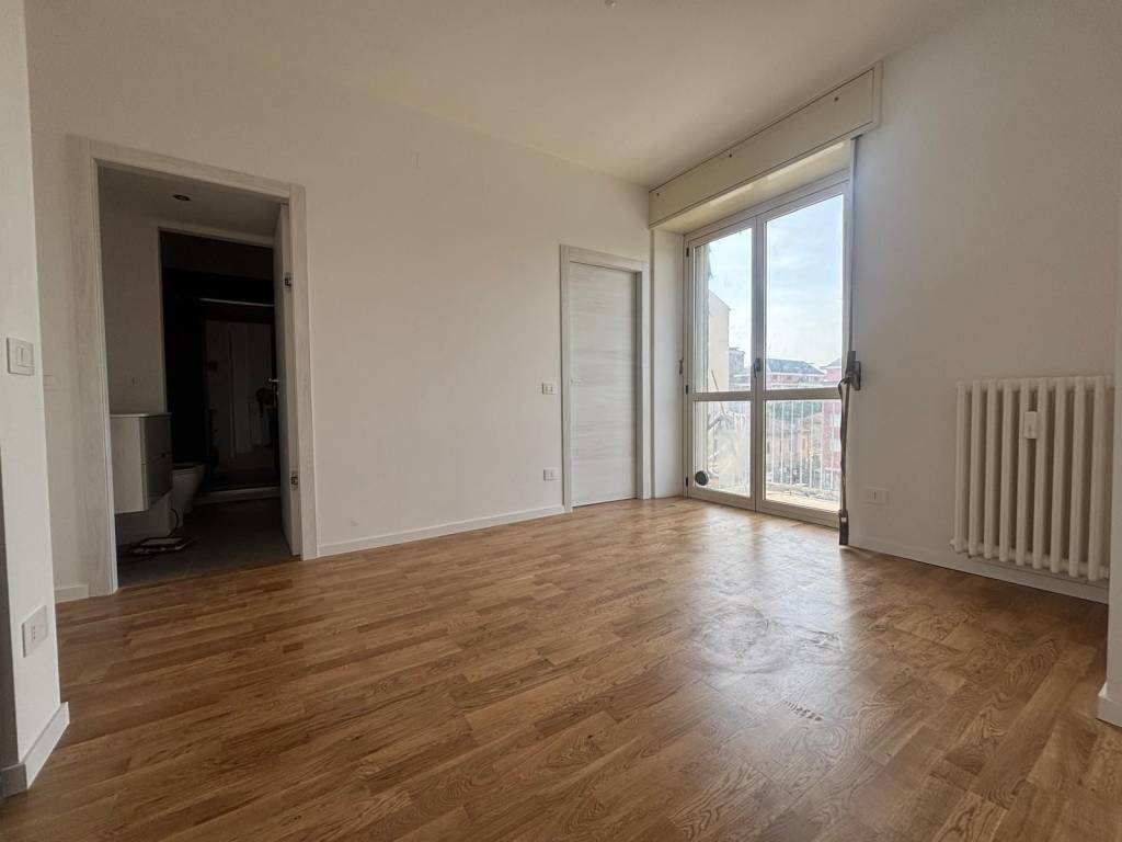 appartamento in vendita a Milano in zona Famagosta