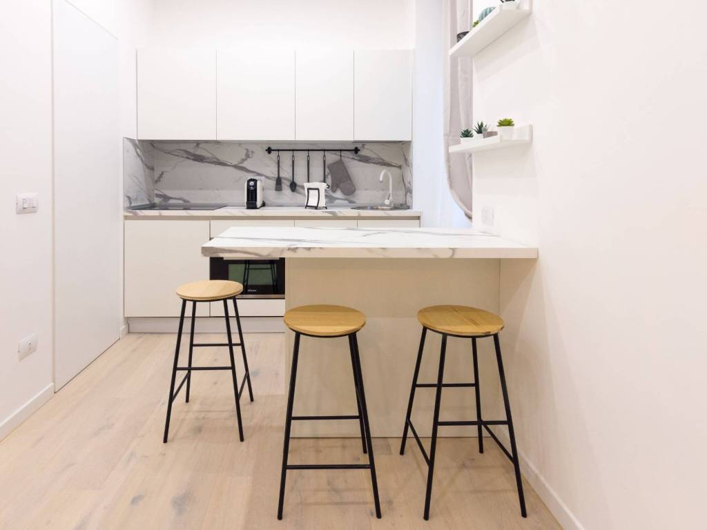 appartamento in vendita a Milano in zona Adriano