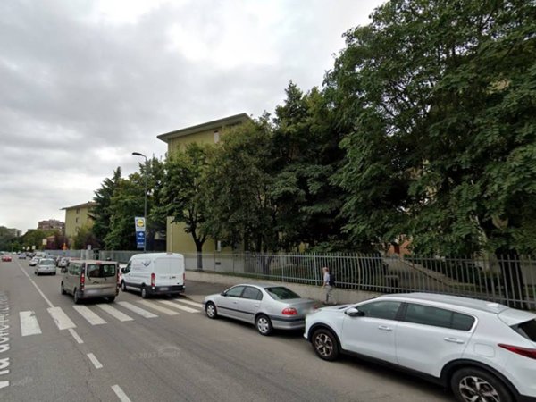 appartamento in vendita a Milano in zona Baggio