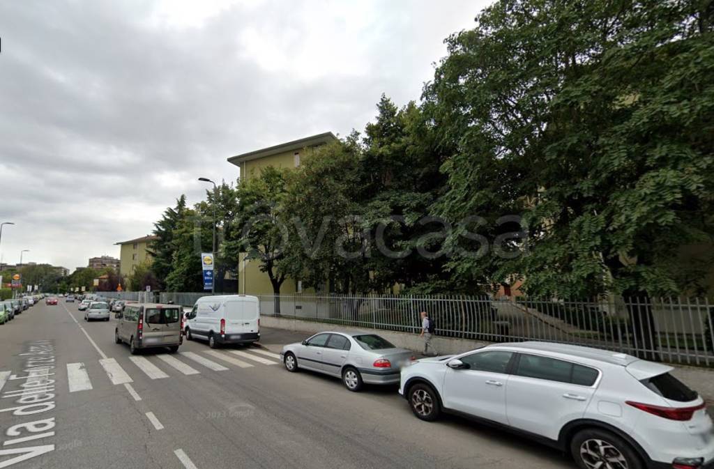 appartamento in vendita a Milano in zona Baggio
