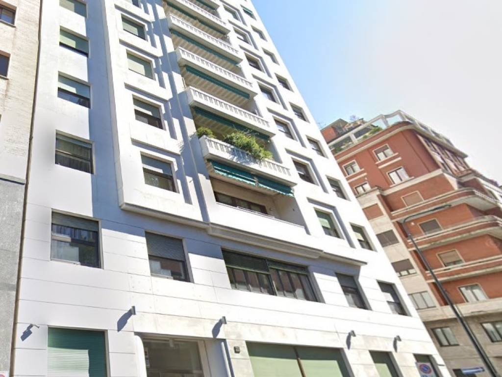 locale di sgombero in vendita a Milano in zona Centro Direzionale