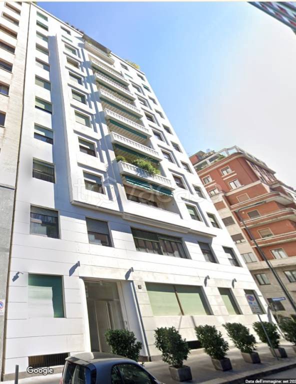 locale di sgombero in vendita a Milano in zona Centro Direzionale