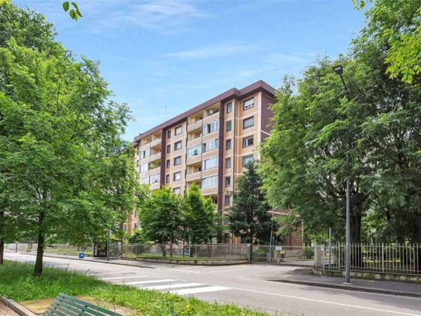 appartamento in vendita a Milano in zona Trenno