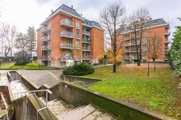 appartamento in vendita a Milano in zona Gallaratese