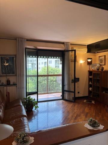 appartamento in vendita a Milano in zona Vigentino