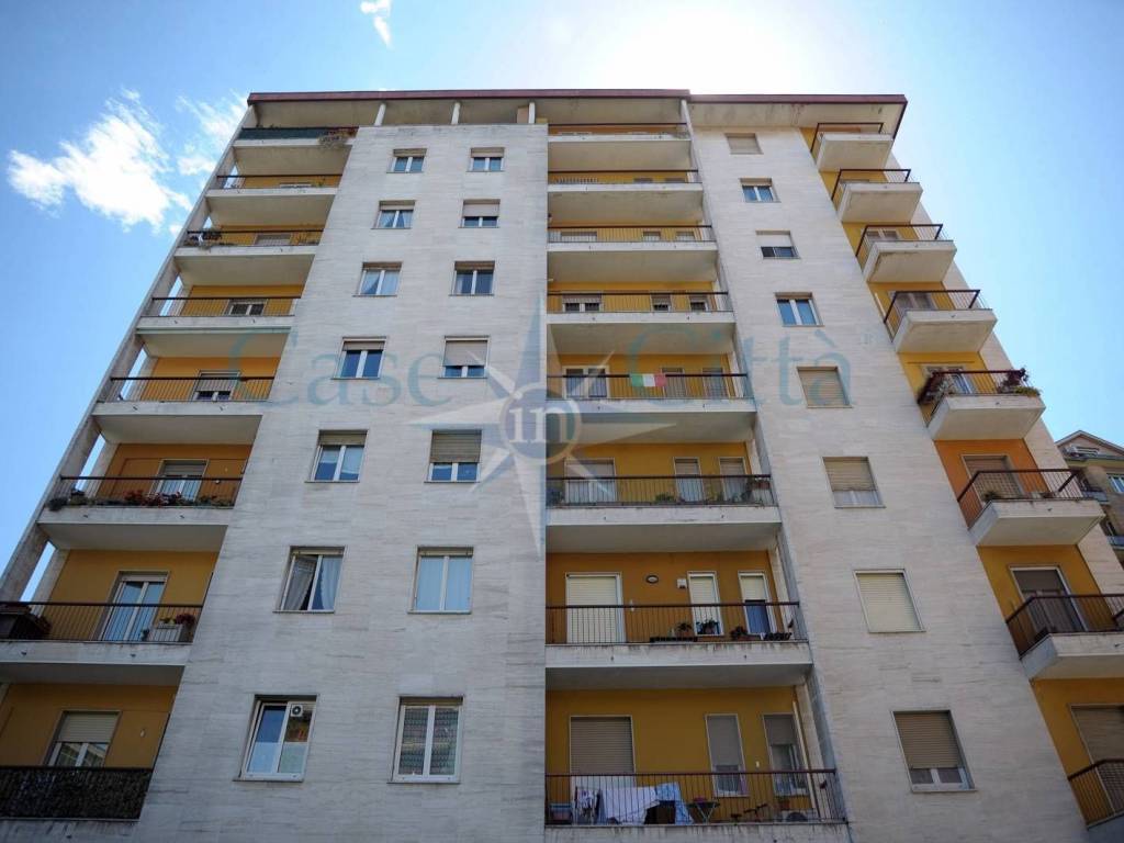 appartamento in vendita a Milano in zona Trenno