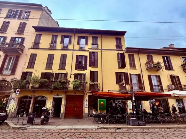 appartamento in vendita a Milano in zona Porta Ticinese