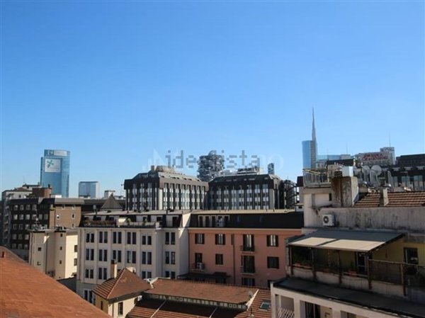 appartamento in vendita a Milano in zona Isola