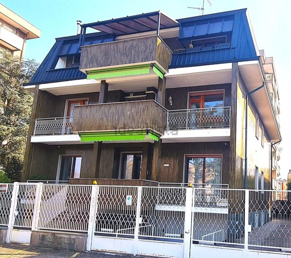 appartamento in vendita a Milano in zona Baggio