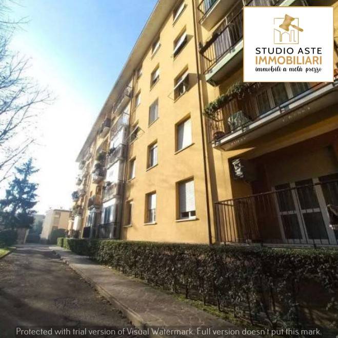 appartamento in vendita a Milano in zona Baggio