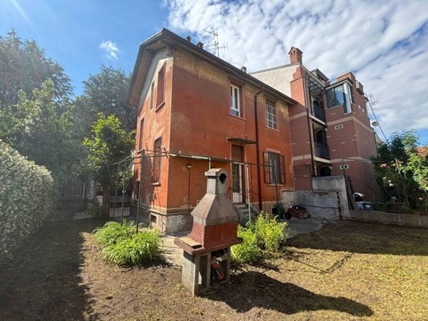 casa indipendente in vendita a Milano in zona Isola