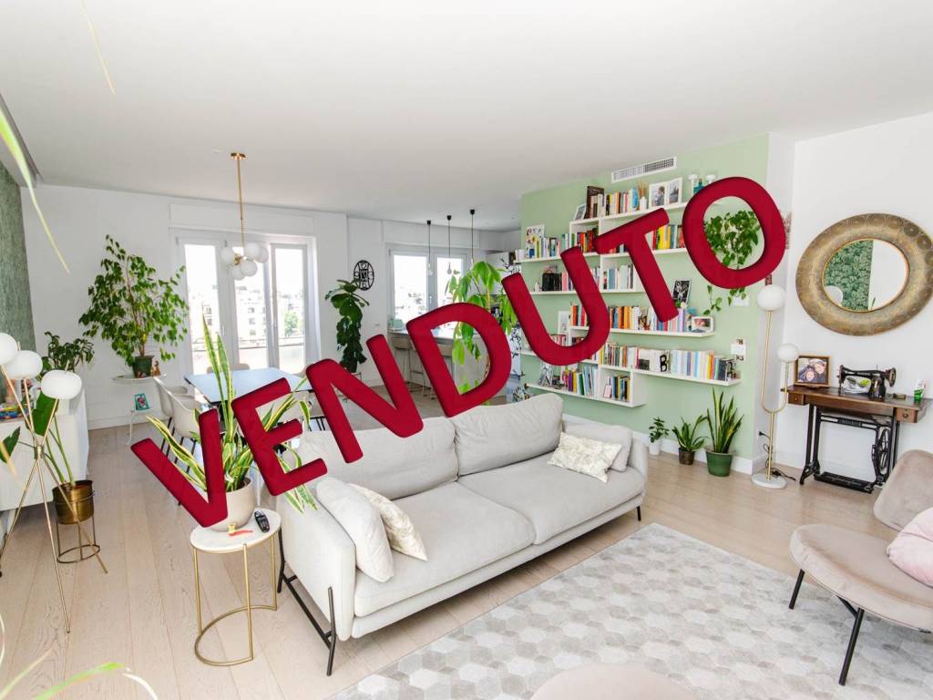 appartamento in vendita a Milano in zona Piazzale Lodi