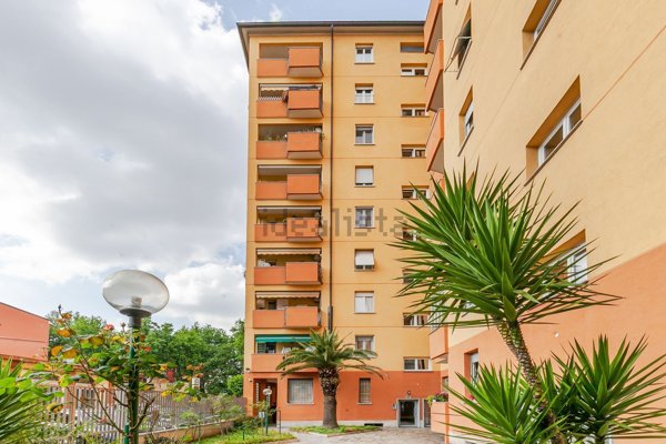 appartamento in vendita a Milano in zona Dergano
