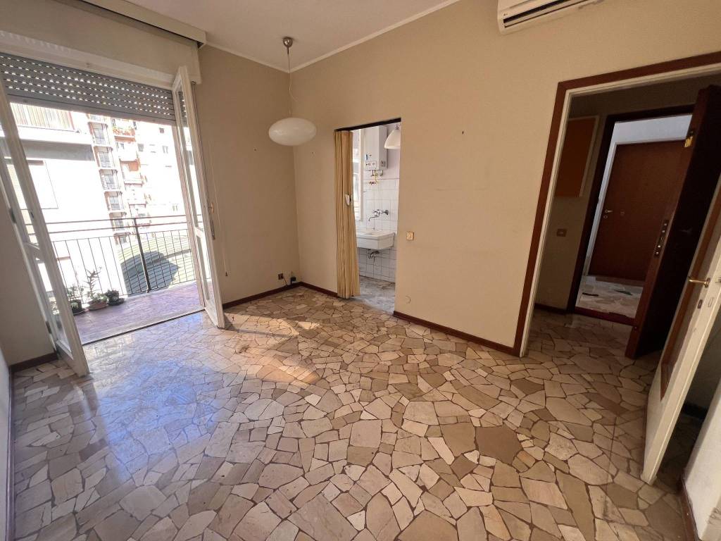 appartamento in vendita a Milano in zona Sempione
