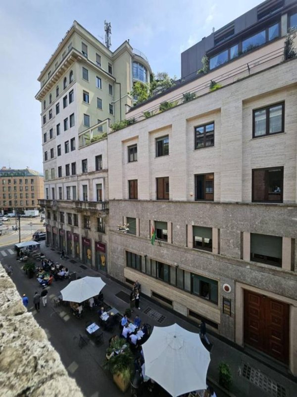 appartamento in vendita a Milano in zona Cadorna