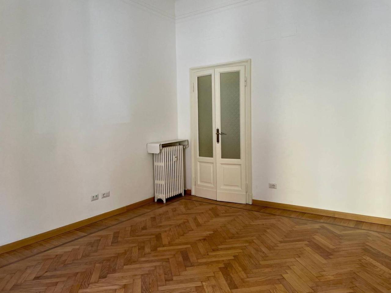 appartamento in vendita a Milano in zona Città Studi