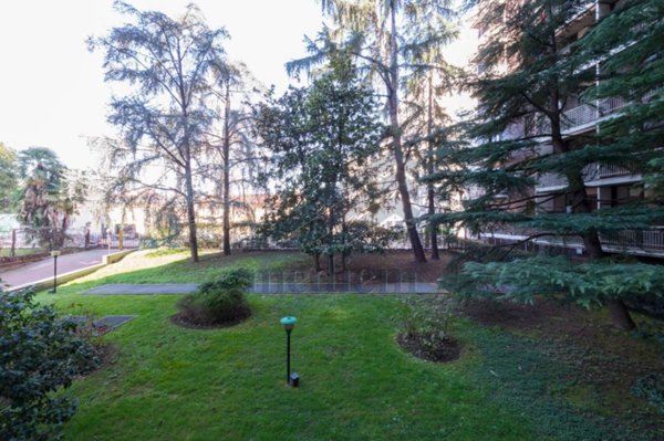 appartamento in vendita a Milano in zona Bocconi