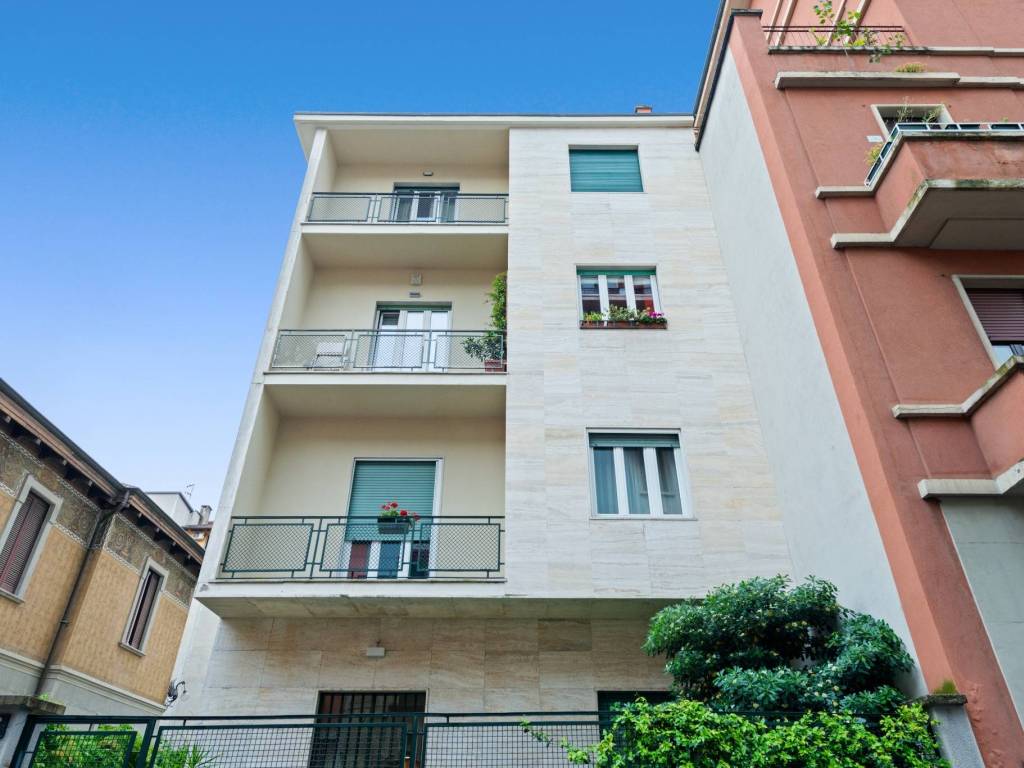 appartamento in vendita a Milano in zona Città Studi