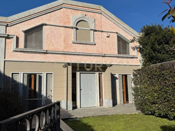 casa indipendente in vendita a Milano in zona San Siro