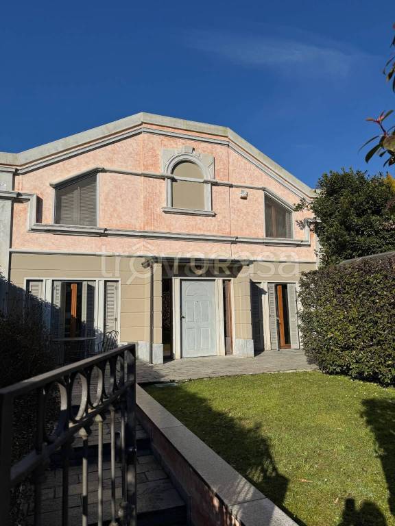 casa indipendente in vendita a Milano in zona San Siro